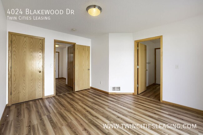 Building Photo - 4024 Blakewood Dr