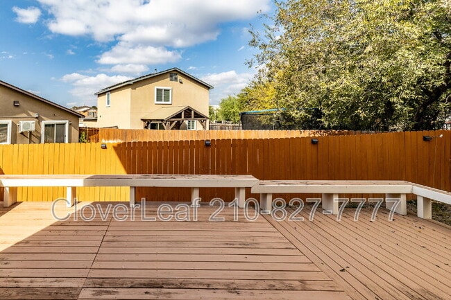 Building Photo - 10414 Legacy Hl