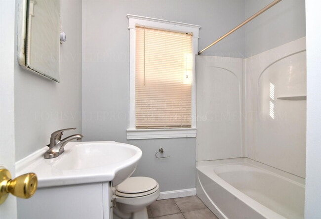 Building Photo - 1793 W Lee St