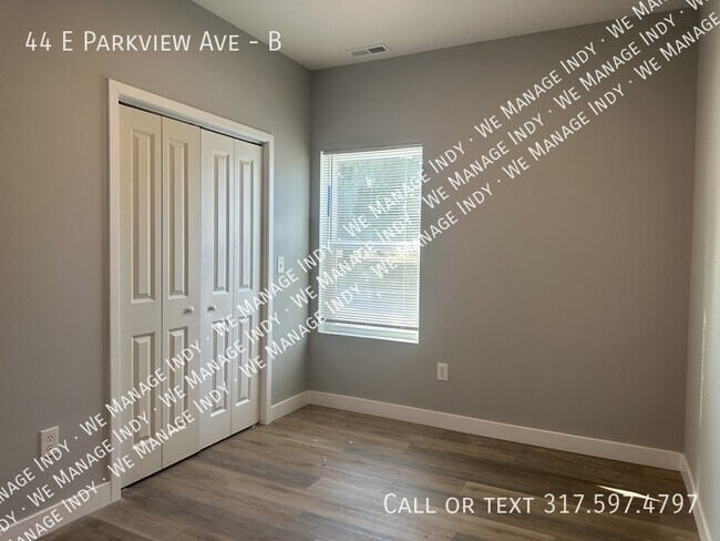 Building Photo - 44 E Parkview Ave