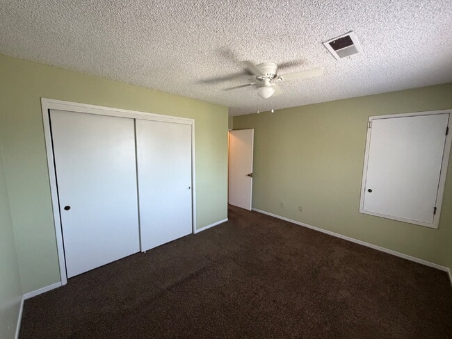 Building Photo - MOVE IN SPECIAL 1/2 THE FIRST MONTH'S RENT!