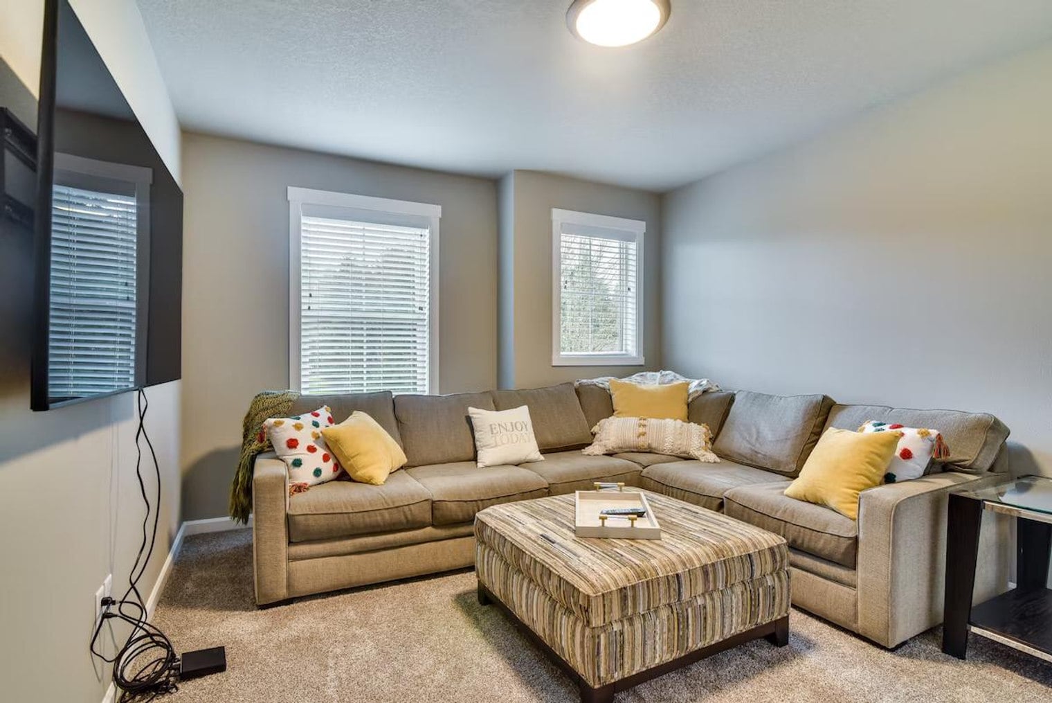 Building Photo - 6816 NE 131st Way