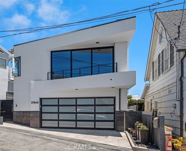 Building Photo - 31868 Circle Dr