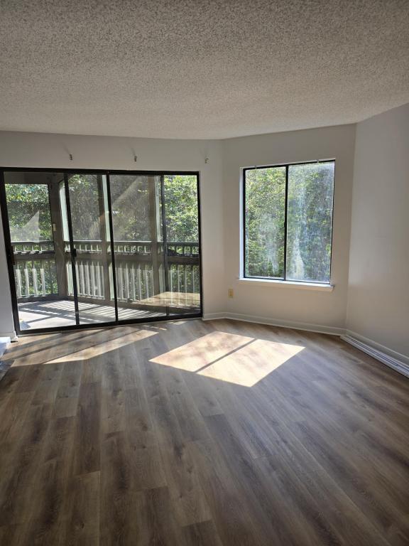 Building Photo - 55 Bay Dr