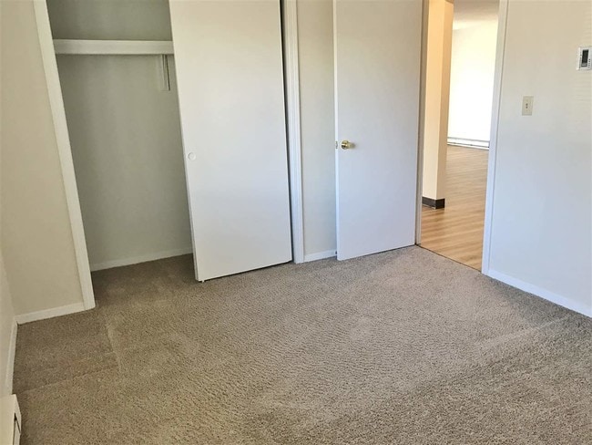 Building Photo - 99 Powers St