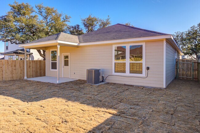 Building Photo - New Construction Rental Home in NW Side.