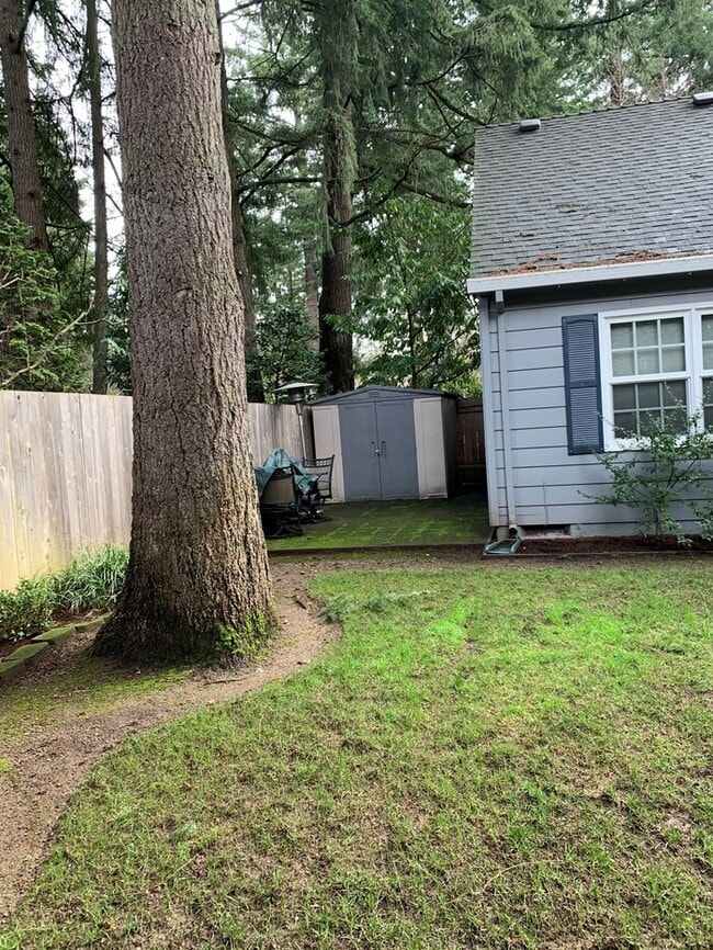 Building Photo - Spacious 4- Bed Home in Rivergrove Featuring 4-Car Garage, RV Parking, Fenced Yard, Minutes from ...