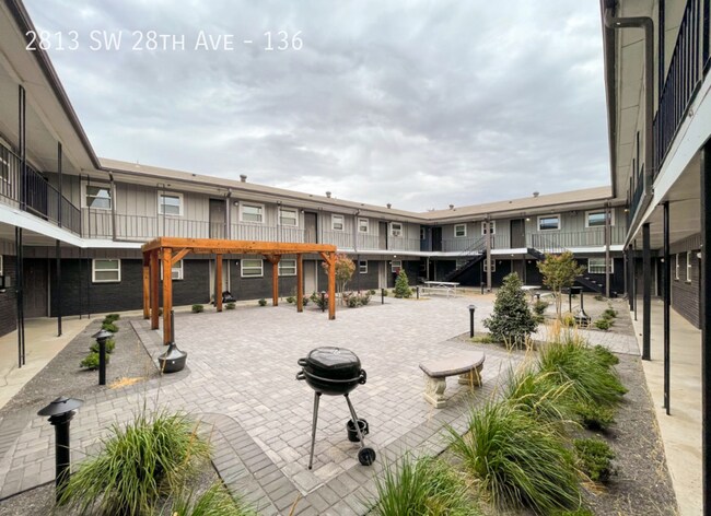 Building Photo - 2813 SW 28th Ave