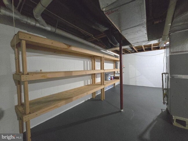 Building Photo - 23 Lordship Ln