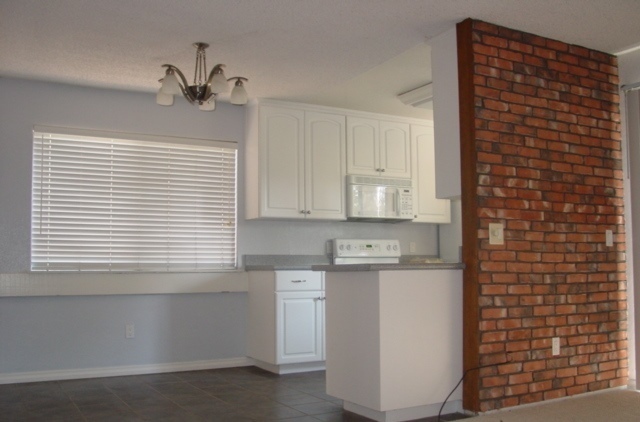 Building Photo - Scripps Ranch - Remodeled 1BR Condo - Lowe...