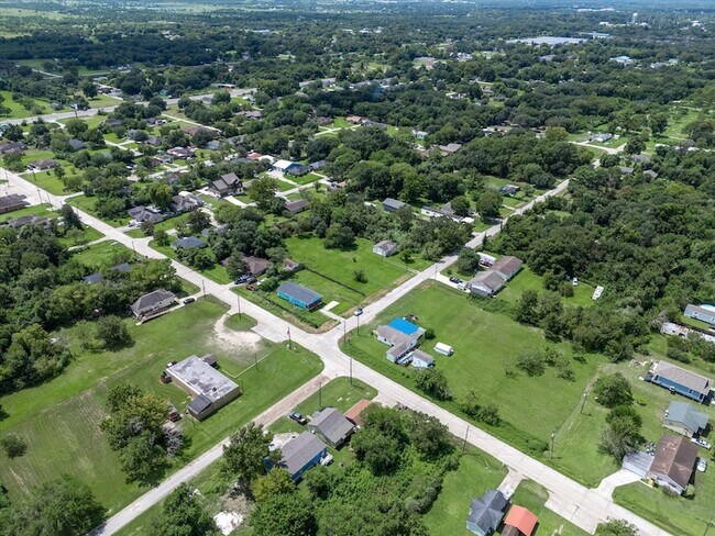 Building Photo - 6403 O Brien St