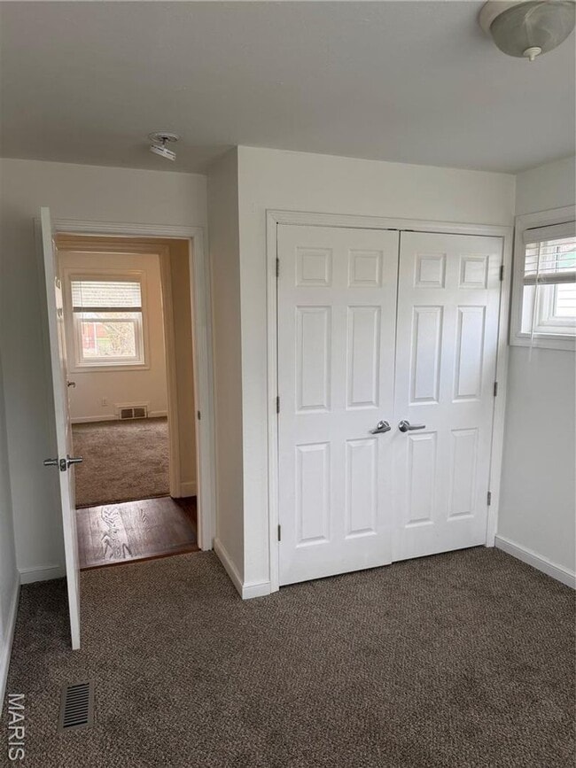 Building Photo - 1119 N McKnight Rd