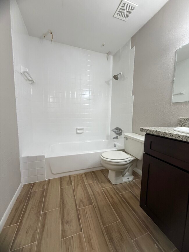 Building Photo - 10001 Westpark Dr