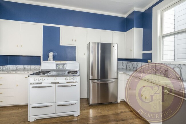 Building Photo - Nob Hill - 2 BR, 2 BA Condo 1,630 Sq. Ft. ...