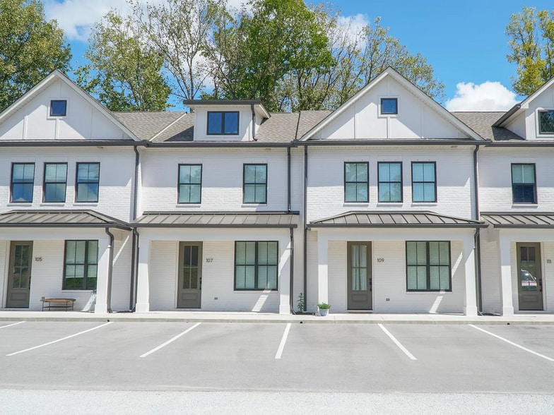 Primary Photo - 112 Brighton Park Pl