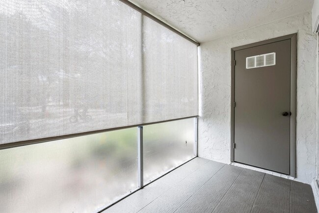 Building Photo - 2518 SE Anchorage Cove