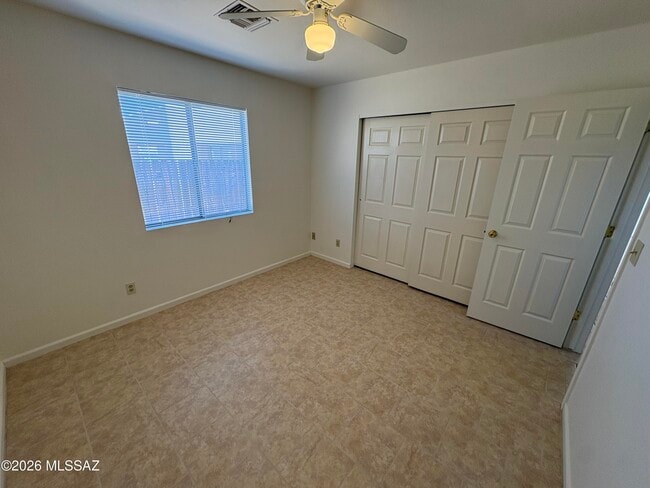 Building Photo - 247 S Cherry Ave