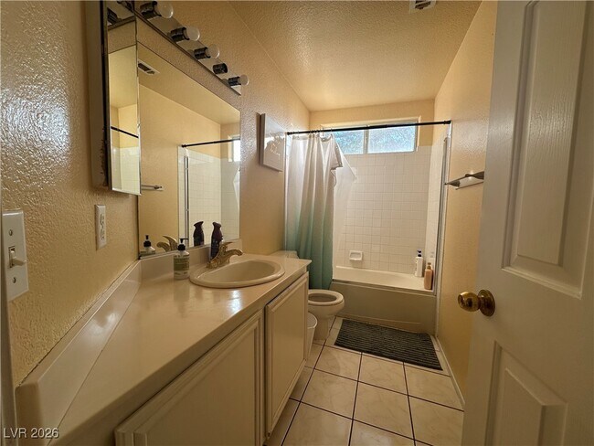 Building Photo - 8657 Keewatin Ct