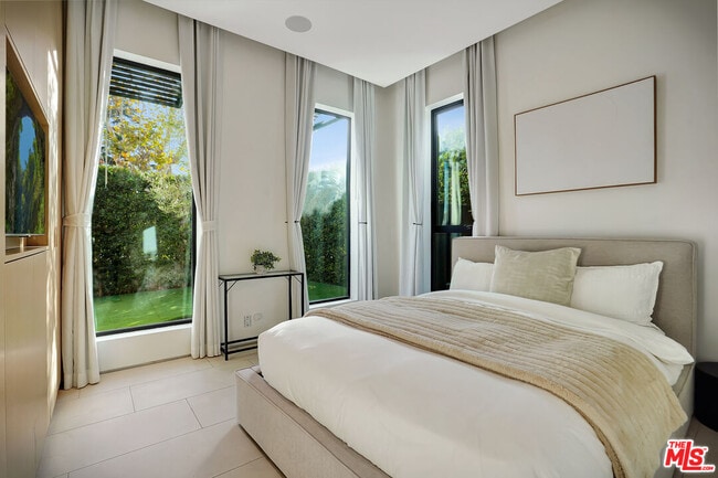 Building Photo - 6687 Colgate Ave