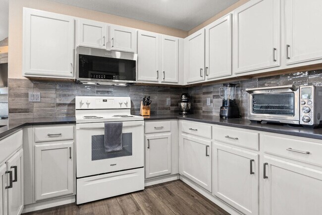Building Photo - 3377 Sunburst Ct