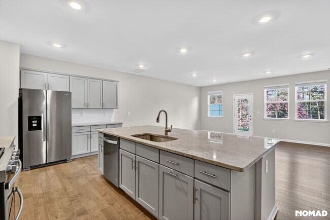 Building Photo - Spacious 3BR Townhome in Matthews