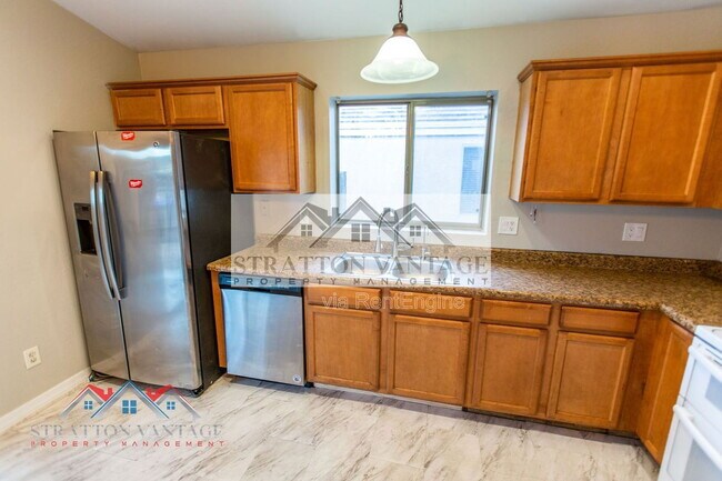 Building Photo - 6714 E Flynn Ave