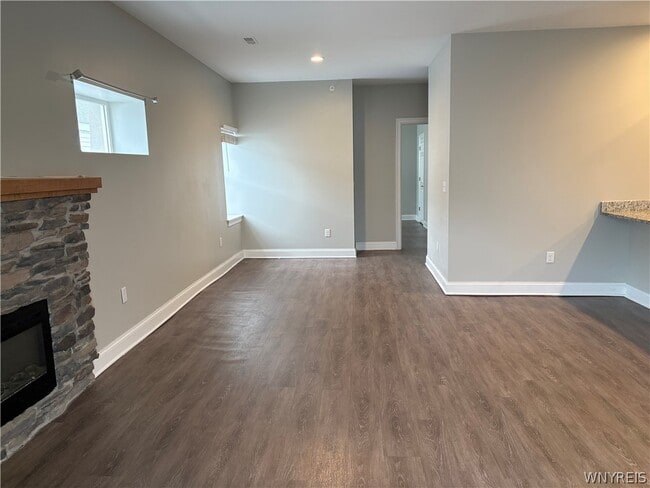 Building Photo - 4226 N Buffalo St