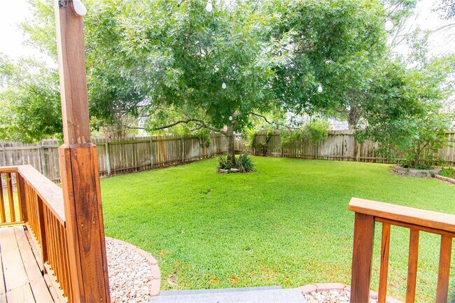 Building Photo - 1515 Thibodeaux Dr