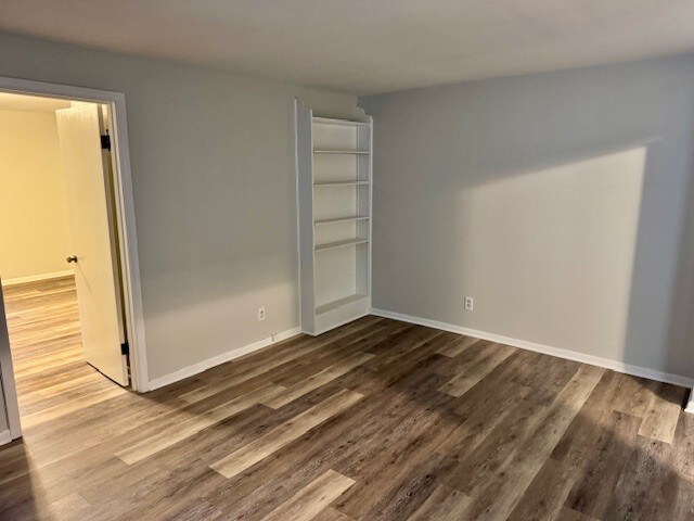 Primary Photo - 1930 W Station St