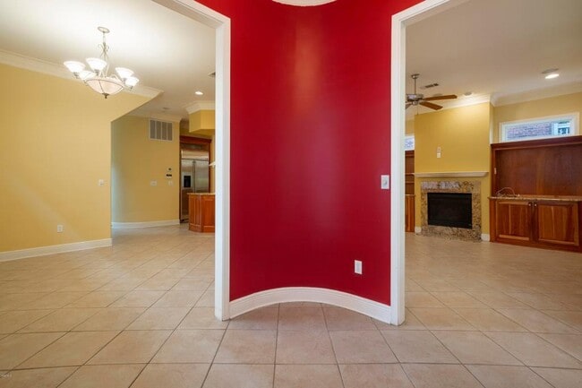 Building Photo - 7516 Pinehurst Ct