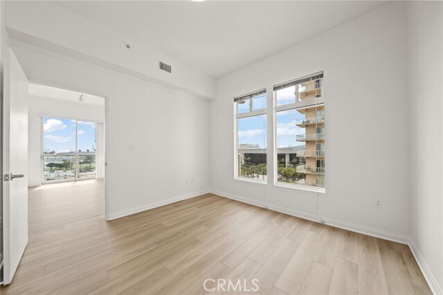 Building Photo - 488 E Ocean Blvd