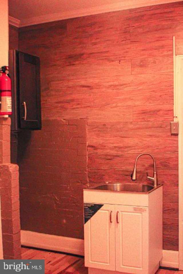 Building Photo - 2246 N Woodstock St