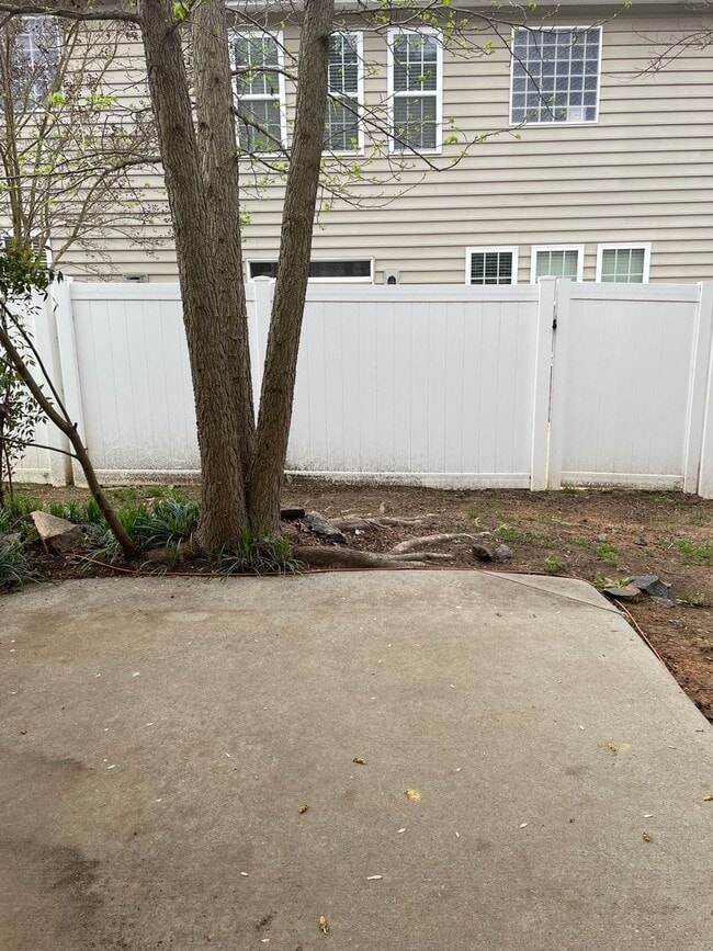 Building Photo - 12136 Red Rust Ln