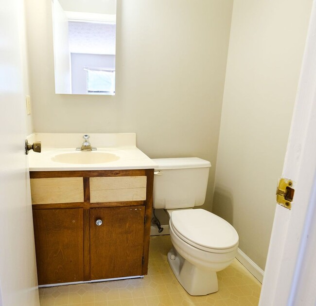 Building Photo - 119 St Andrews Ct