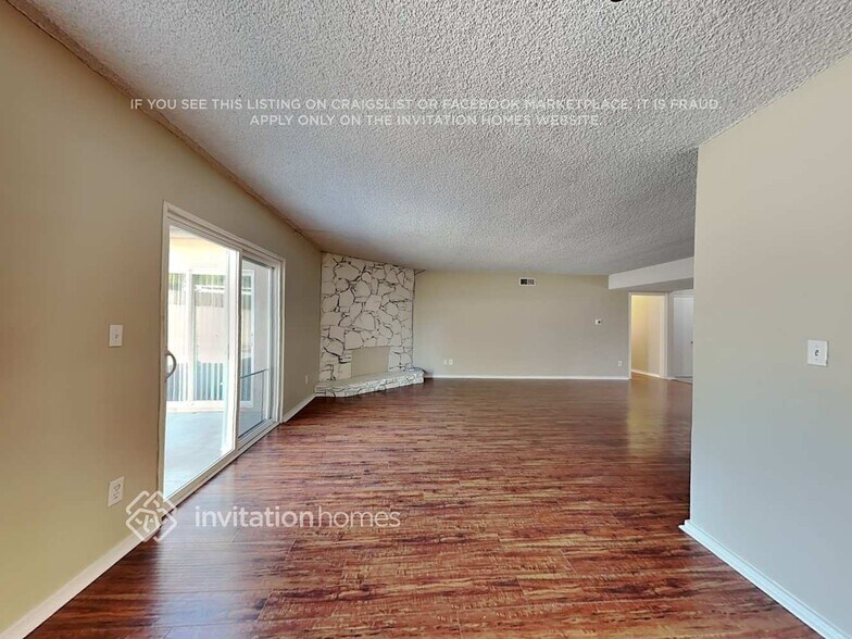 Building Photo - 15857 Liggett St