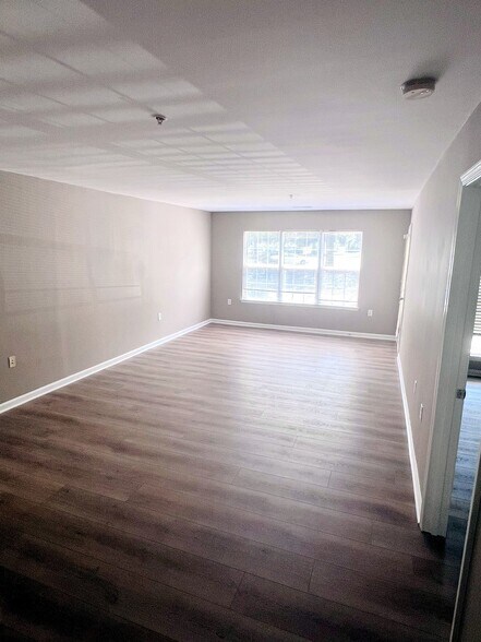 Building Photo - 101 Sturbridge Dr