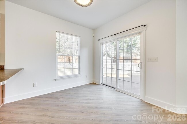 Building Photo - 3725 Planters Watch Dr