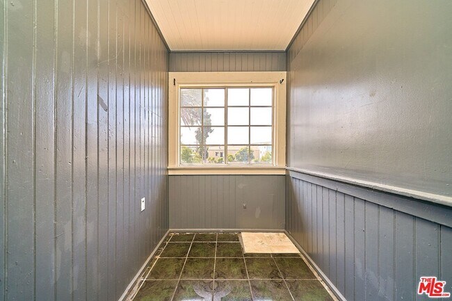Building Photo - 1347 Valencia St
