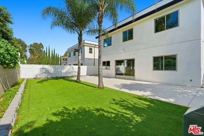 Building Photo - 6717 Sunnyslope Ave