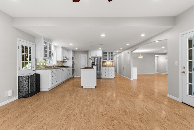 Building Photo - Garden Grove Gem: Your New Home Awaits on ...
