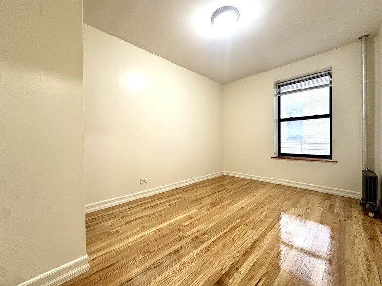 Building Photo - 610 W 150th St