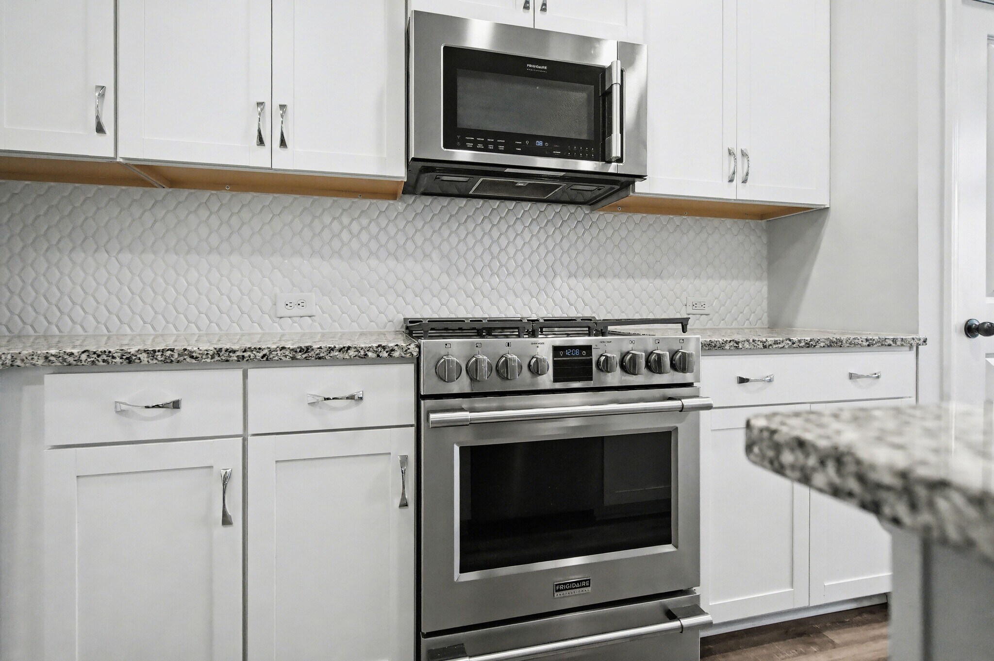 Building Photo - 2037 Statesville Ave