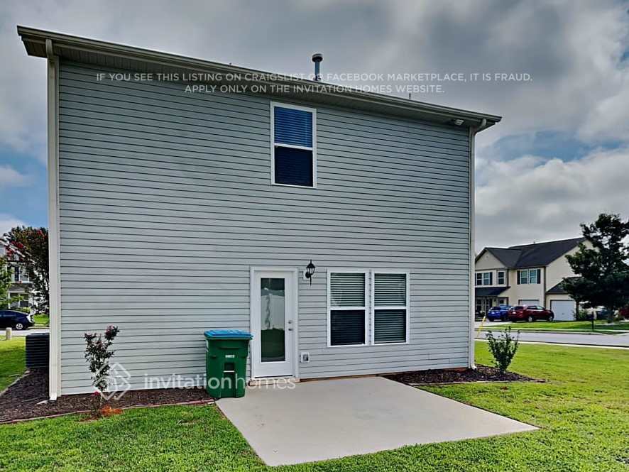 Building Photo - 516 Landis Oak Way