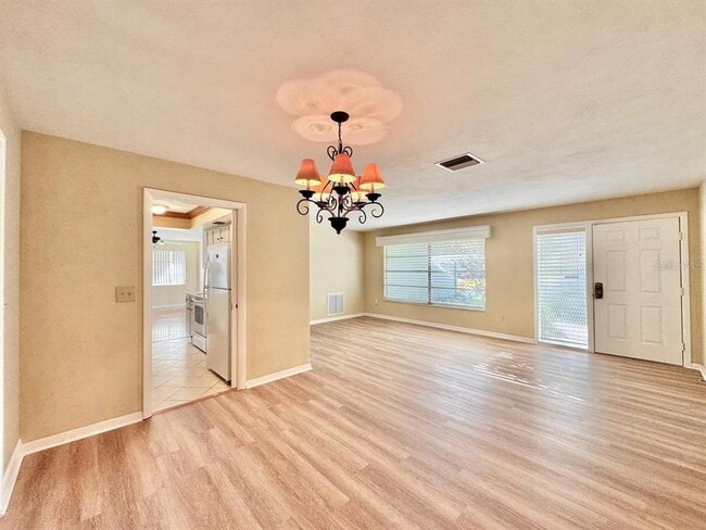 Building Photo - 2060 Attache Ct