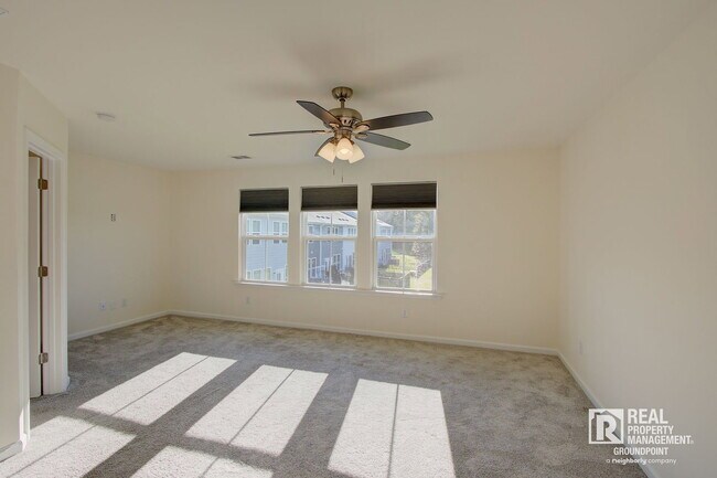 Building Photo - 432 Trotters Ln