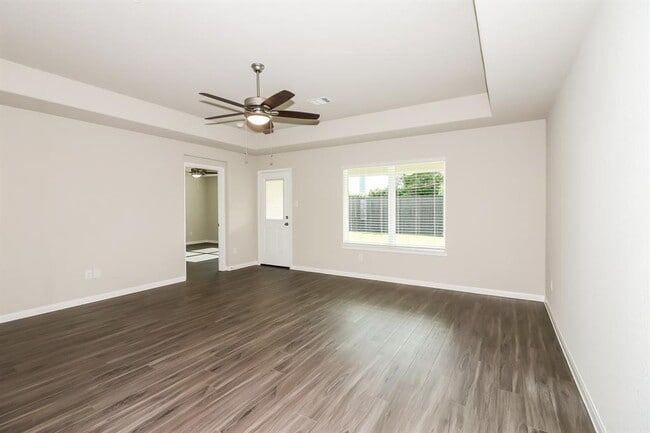 Building Photo - 5610 Briana Dee Dr