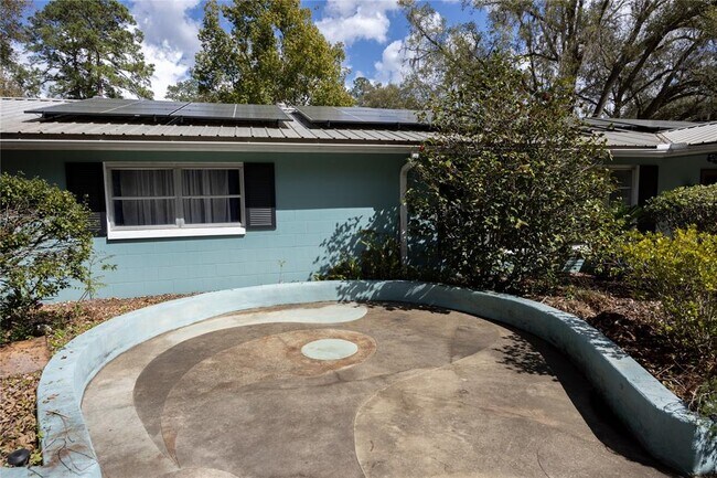 Building Photo - 1421 NW 30th St