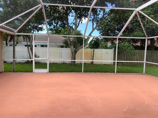Building Photo - 9840 NW 28th Ct