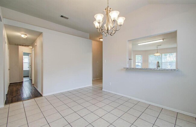 Building Photo - 21903 Silverfield Park Ln