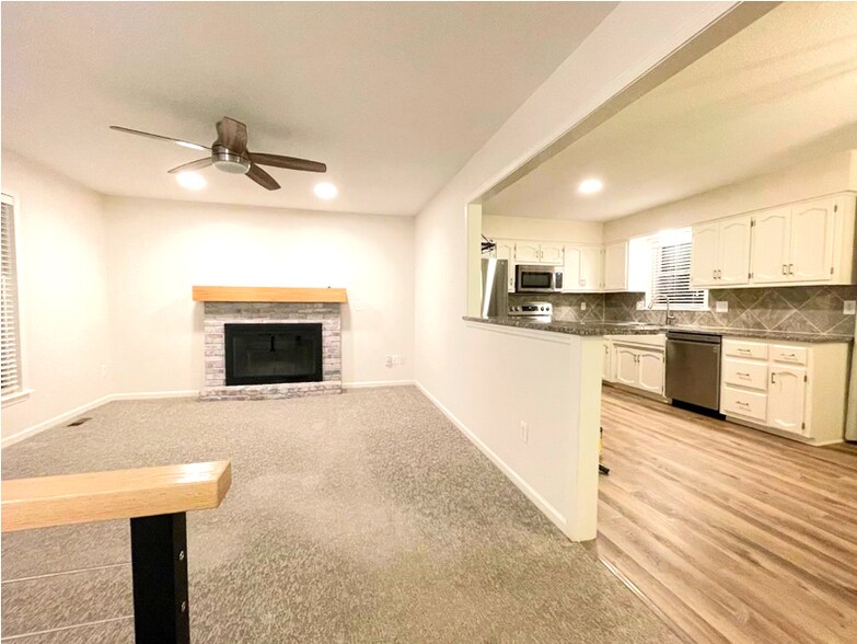 Primary Photo - 10824 N Campbell St